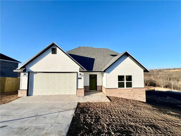 231 Tonya Loop, Huntsville, AR 72740