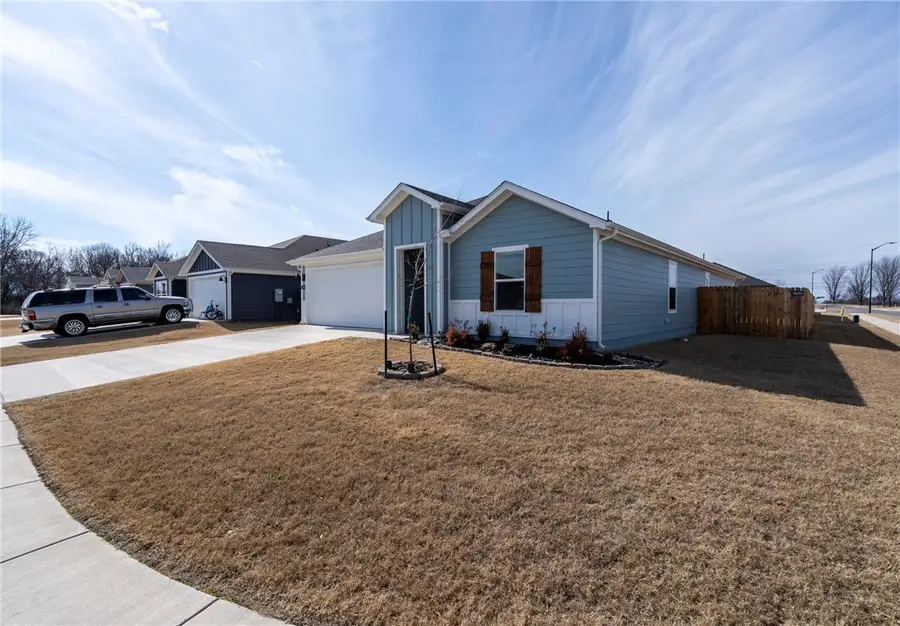 302 E Seville Street, Siloam Springs, AR 72761 - #3