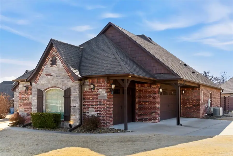 5704 SW Gunstock Road, Bentonville, AR 72713 - Image #3