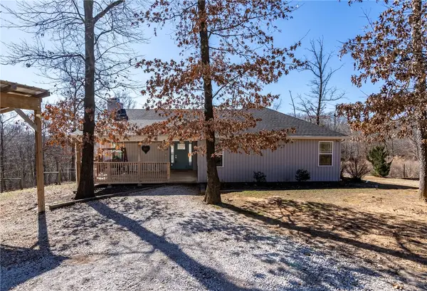 12321 Kenneth Price Road, Elm Springs, AR 72762