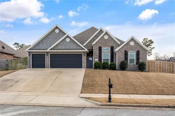 1404 W Gum Street, Rogers, AR 72758