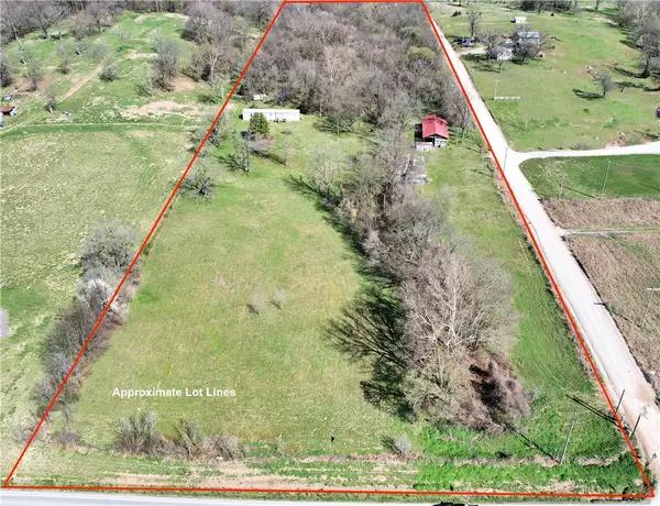 12129 Roy Jech Farm Road, Gentry, AR 72734