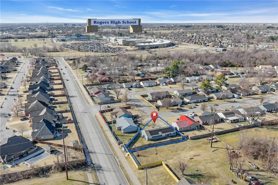 2315 S 17th Street, Rogers, AR 72758 - #2