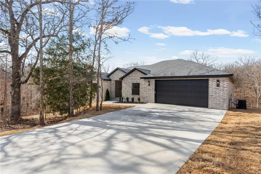 26 Strichen Drive, Bella Vista, AR 72715 - #2
