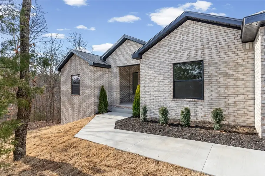 26 Strichen Drive, Bella Vista, AR 72715 - #3