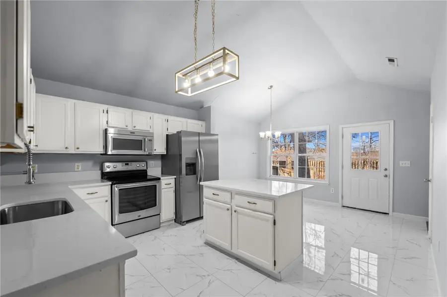 2400 SW Choctaw Street, Bentonville, AR 72712 - #2