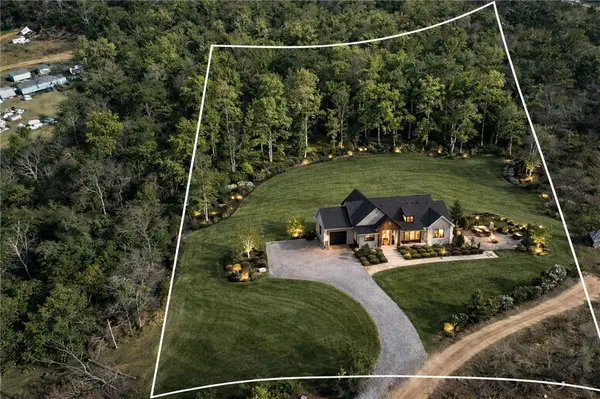 Fawn's Way, Rogers, AR 72756