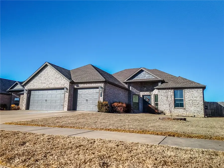 820 Bob Glen Circle, Centerton, AR 72719 - #2