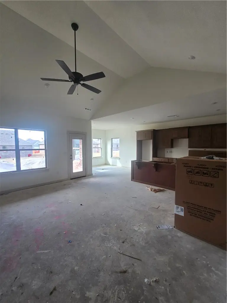 2304 N Zane Street, Siloam Springs, AR 72761 - #2