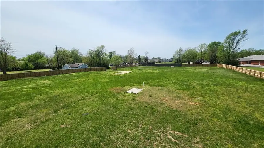 608 James Avenue, Springdale, AR 72764 - #3