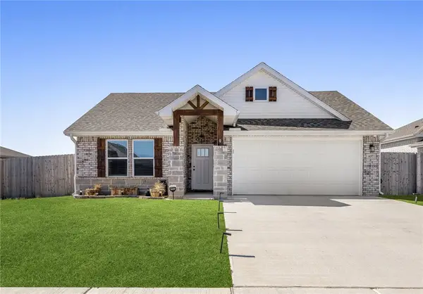 637 Lewis Street, Pea Ridge, AR 72751