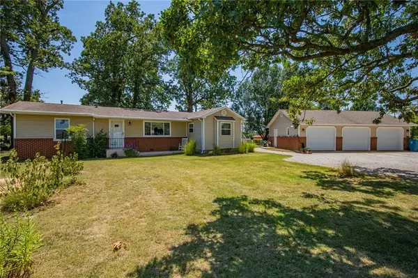 1933 & 1911 Hazelton Road, Pea Ridge, AR 72751