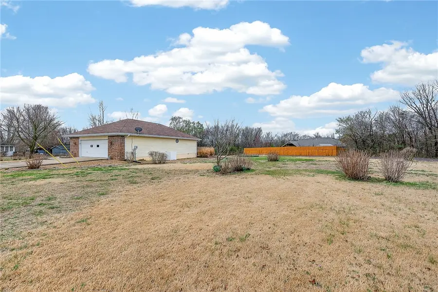 10 Dunipace Drive, Bella Vista, AR 72715 - #3