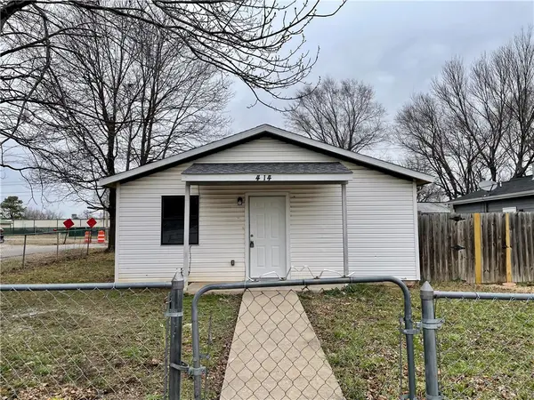 414 W Price Avenue, Springdale, AR 72764