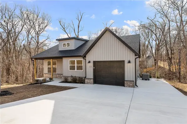 13 Alexis Circle, Bella Vista, AR 72715