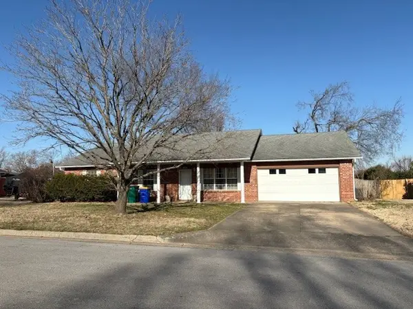 2822 Highland Drive, Rogers, AR 72756