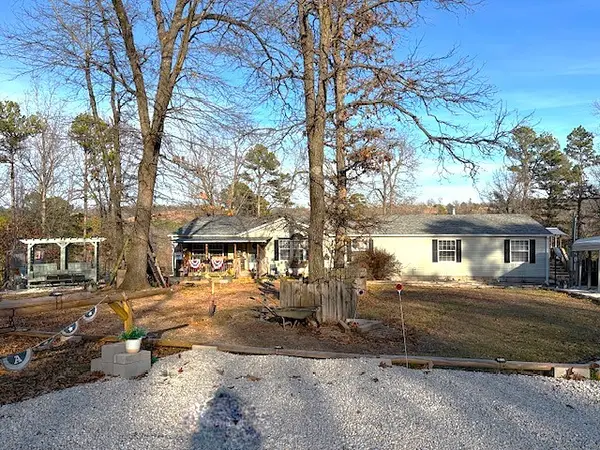 9400 Red Barn Lane, Omaha, AR 72662