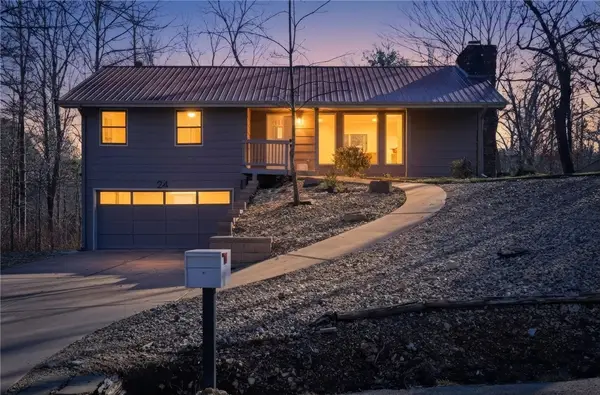 24 Ciemny Lane, Bella Vista, AR 72715