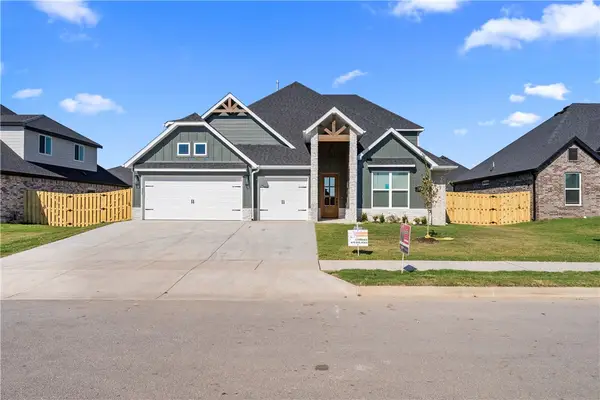 1140 Canyon Maple Street, Centerton, AR 72719