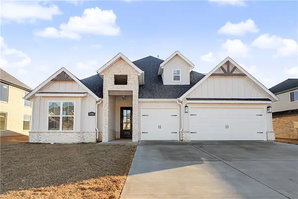 1120 Canyon Maple Street, Centerton, AR 72719