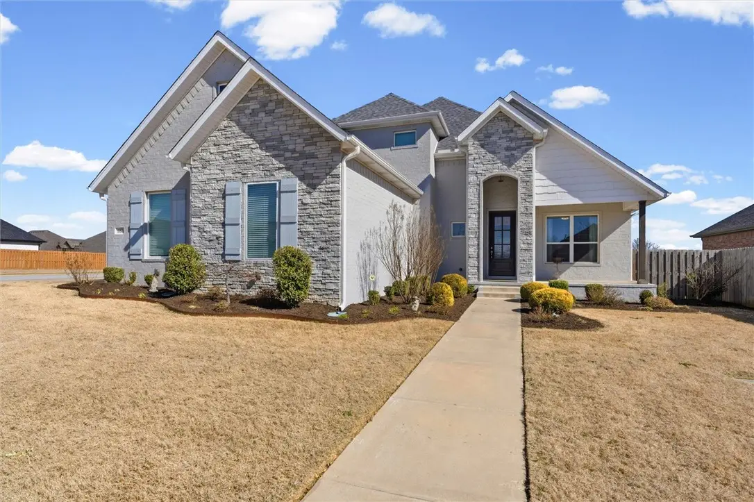 664 Malbec Road, Tontitown, AR 72762 - #1