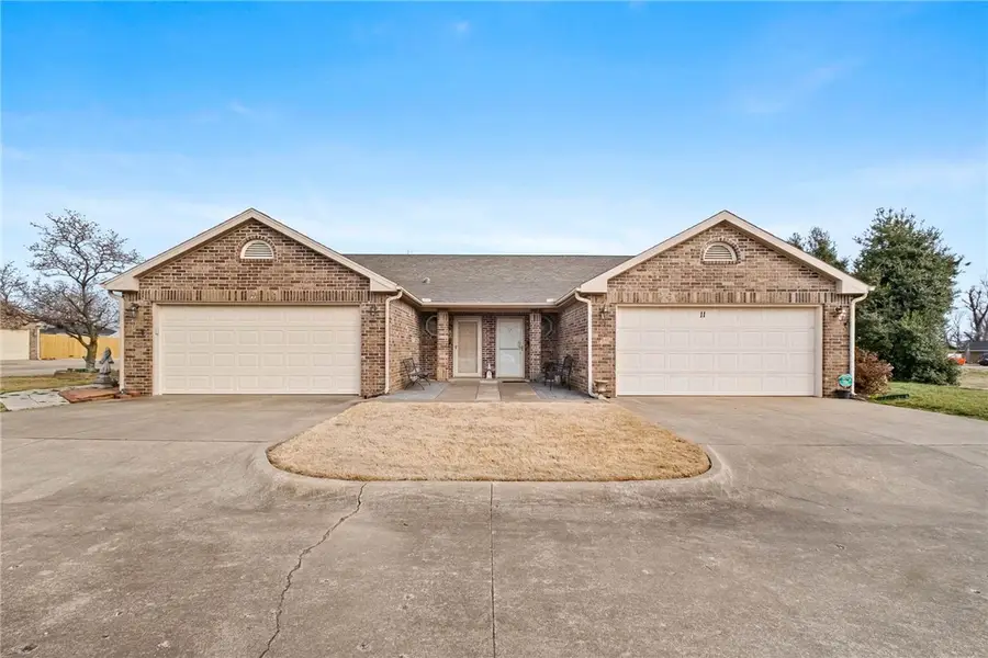 1020 W Cypress Street, Rogers, AR 72756 - #2