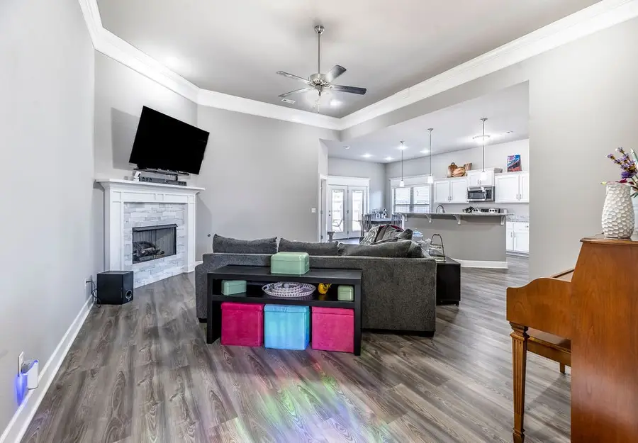 566 Parkside Cove, Springdale, AR 72764 - #3