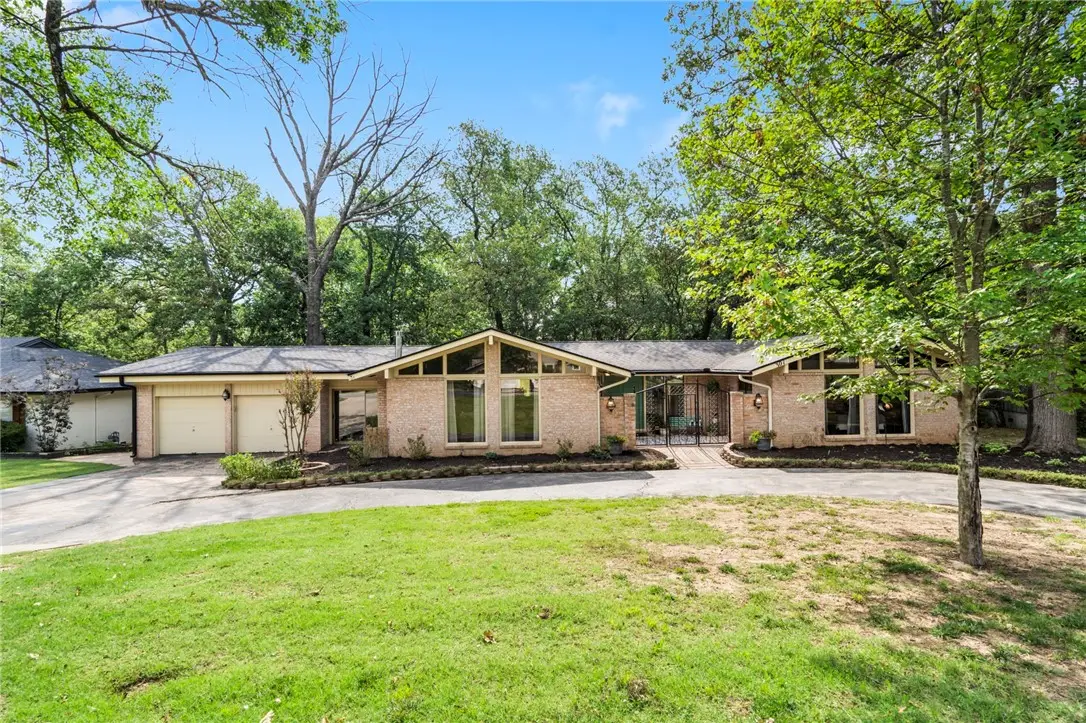 301 S Dogwood Street, Siloam Springs, AR 72761 - #1