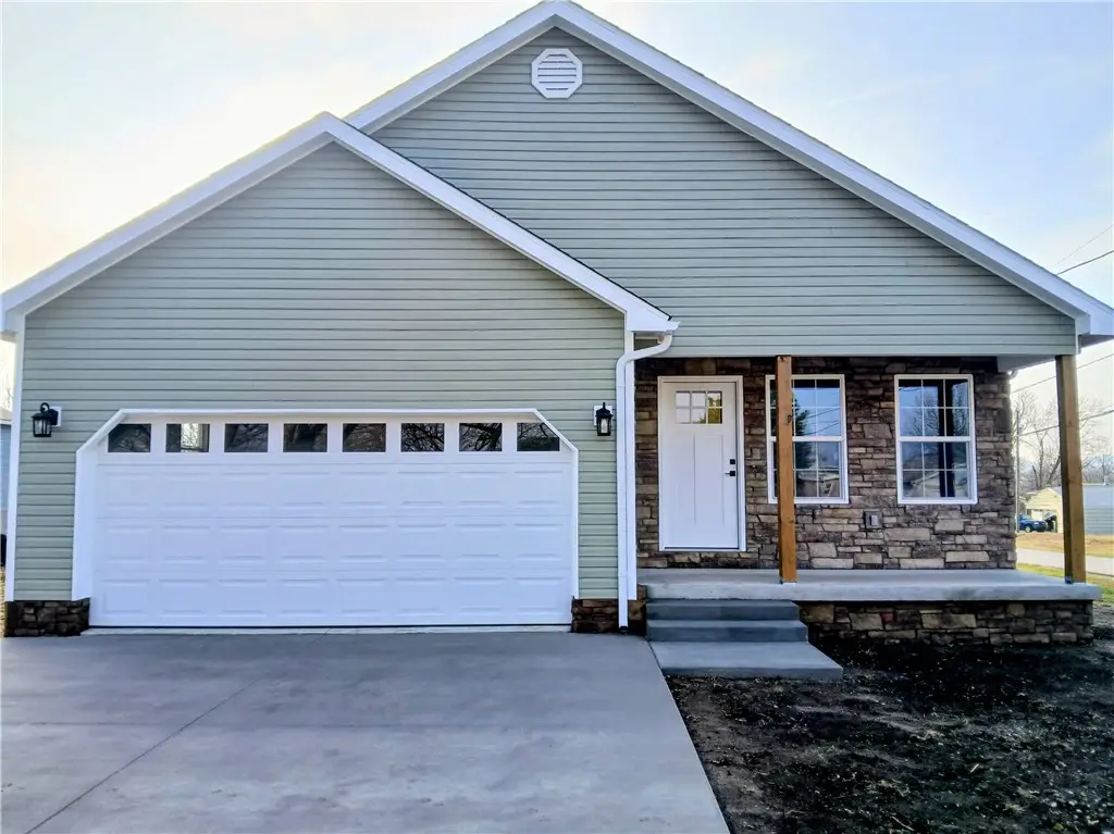 902 S Springfield Street, Green Forest, AR 72638 - #1