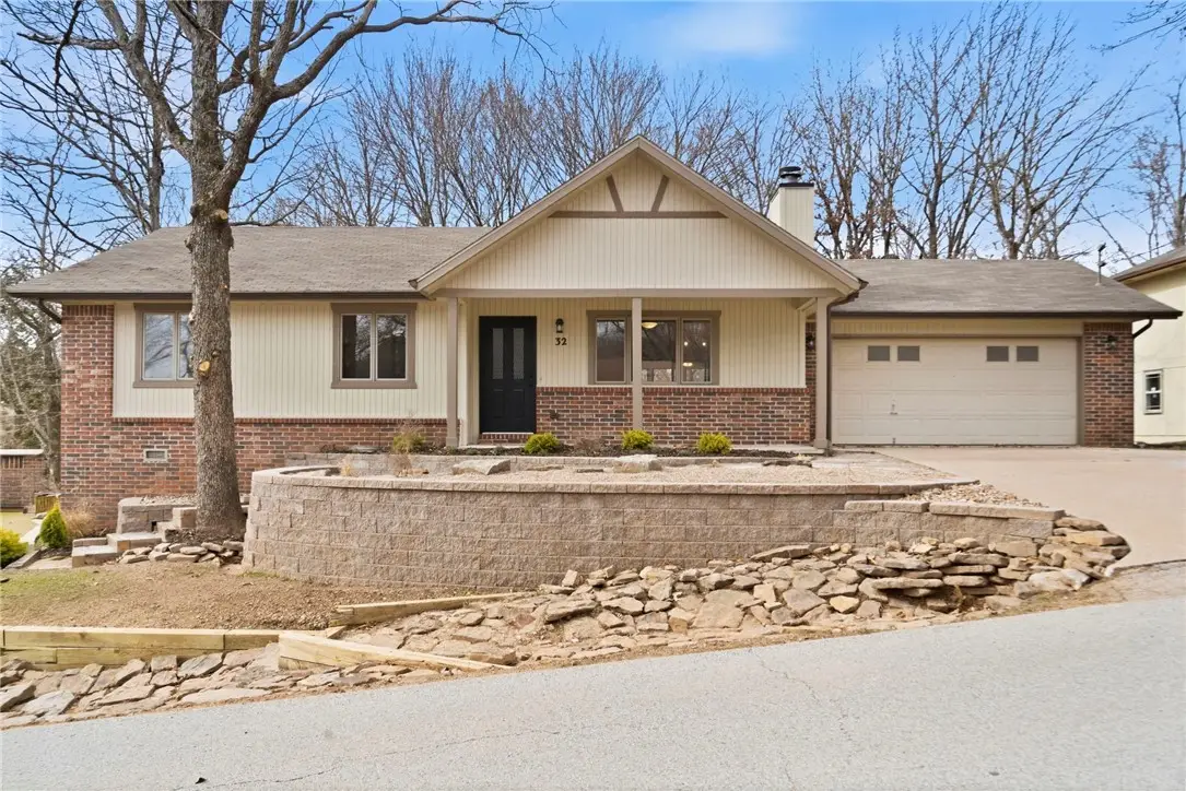 32 Quantock Hills Drive, Bella Vista, AR 72715 - #1