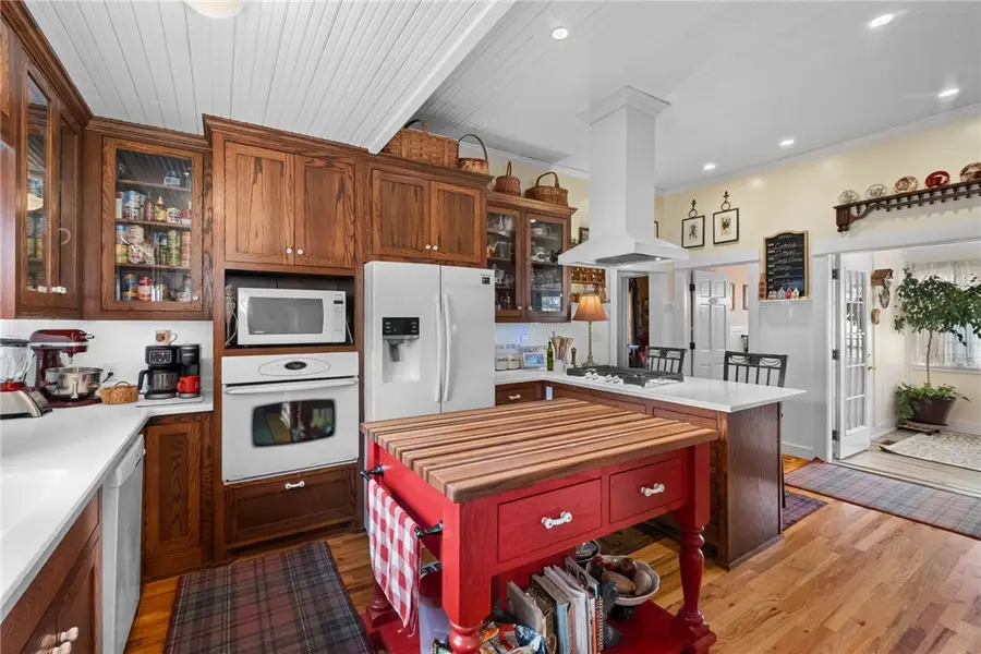 102 W Bush Street, Prairie Grove, AR 72753 - #2