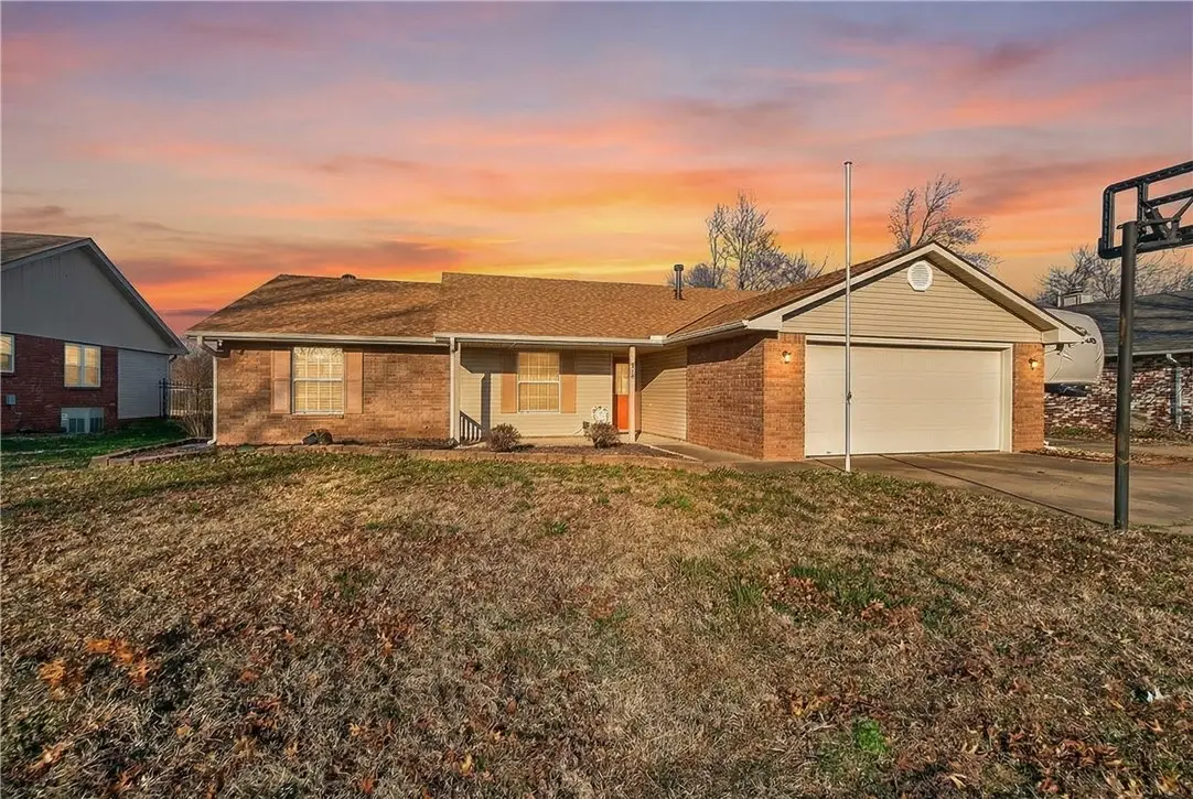 910 26th Street, Rogers, AR 72756 - #1