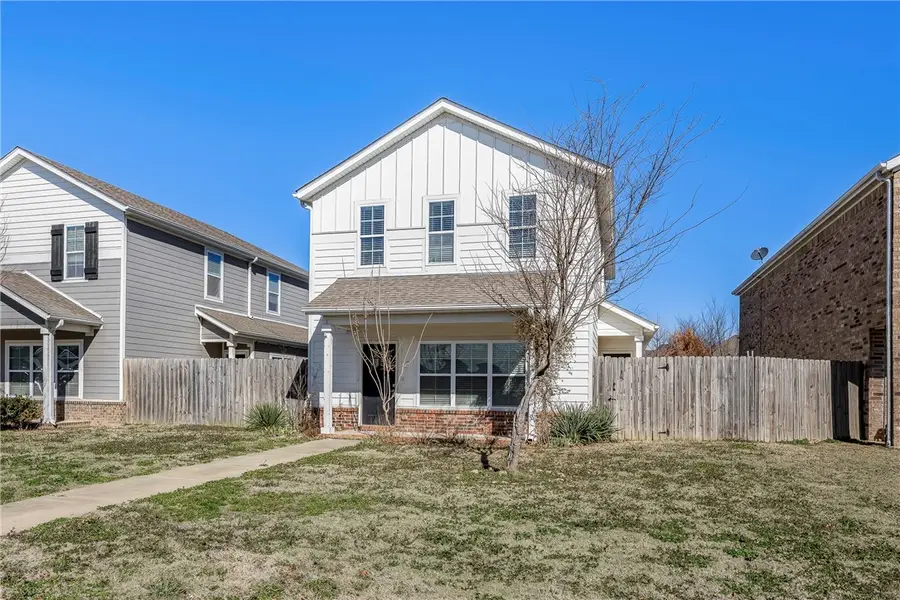 121 Carrington Avenue #A, Lowell, AR 72745 - #2