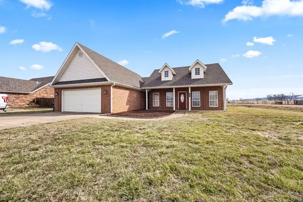 1601 Viney Grove Road, Prairie Grove, AR 72753
