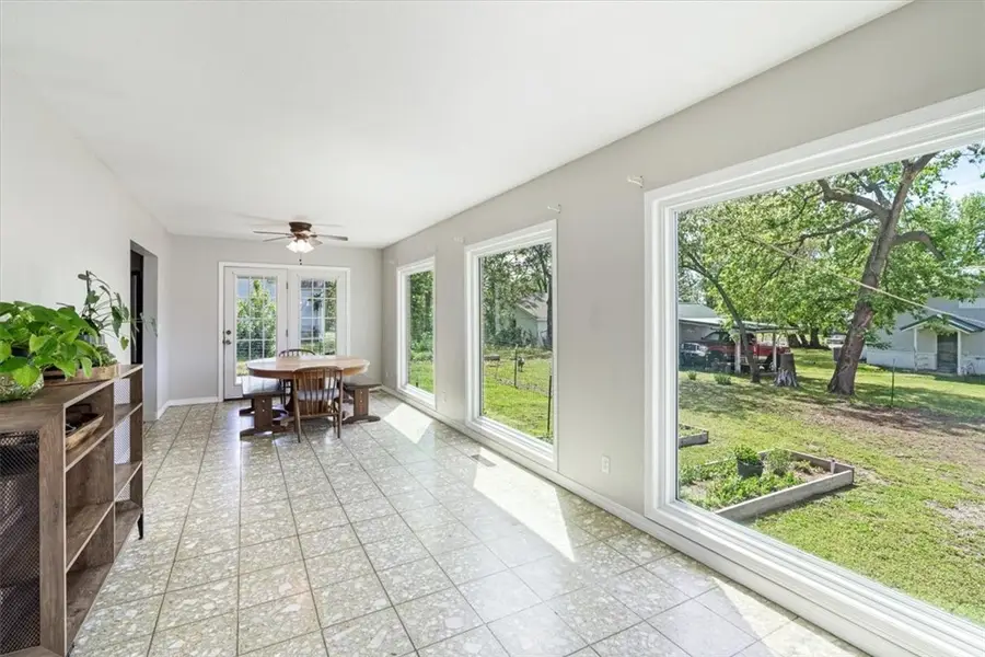 501 SE Main Street, Gravette, AR 72736 - #2