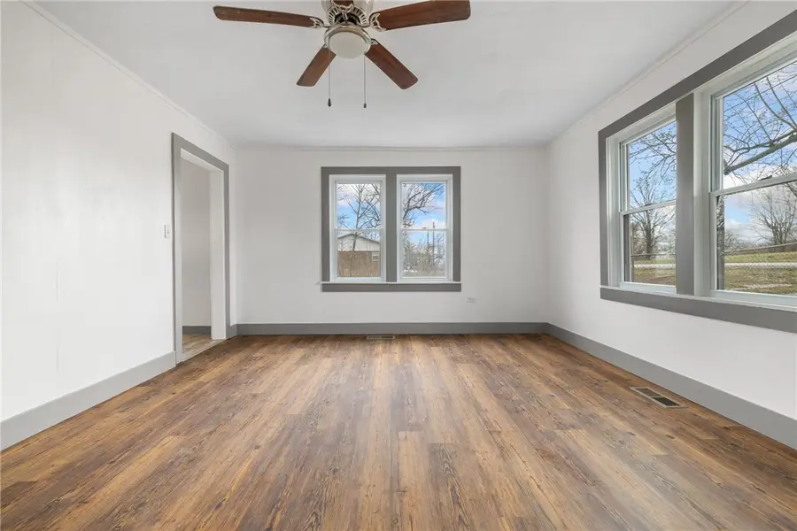 514 S Locust Street, Harrison, AR 72601 - #3