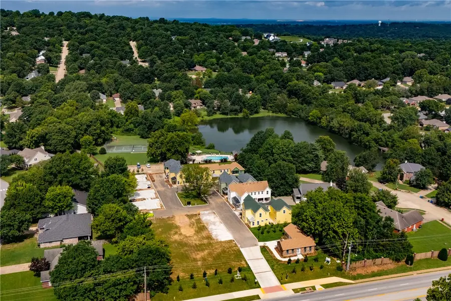 2742 E Black Walnut Circle, Fayetteville, AR 72701 - #3