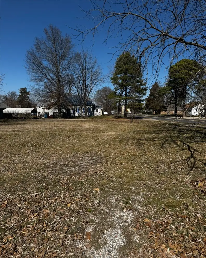 102 W 2nd Street, Gentry, AR 72734 - #2