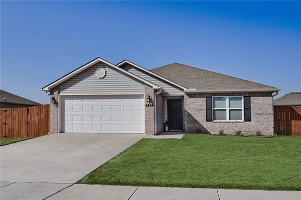 2805 Bauer Street, Pea Ridge, AR 72751