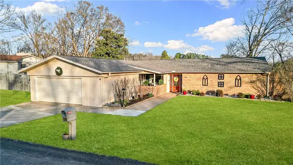 8464 Par Lane, Rogers, AR 72756