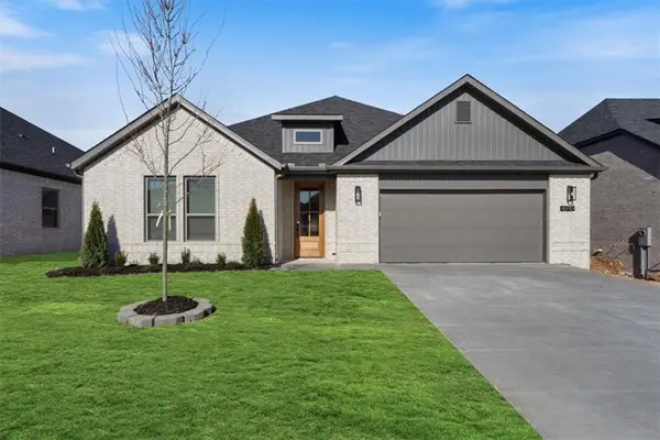 6906 SW Orange Boulevard, Bentonville, AR 72713