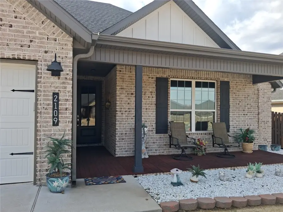 2109 Abbott Lane, Pea Ridge, AR 72751 - #2
