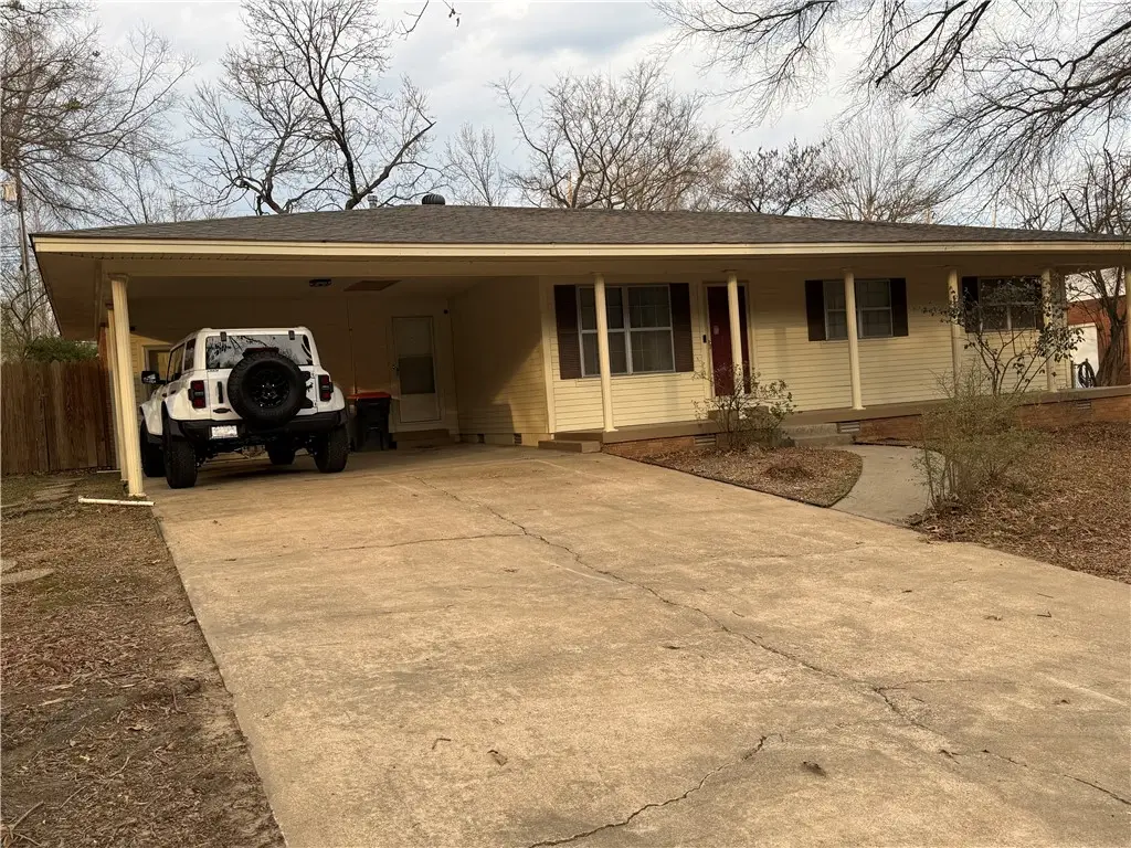 714 W 18th Terrace, Russellville, AR 72801 - #1