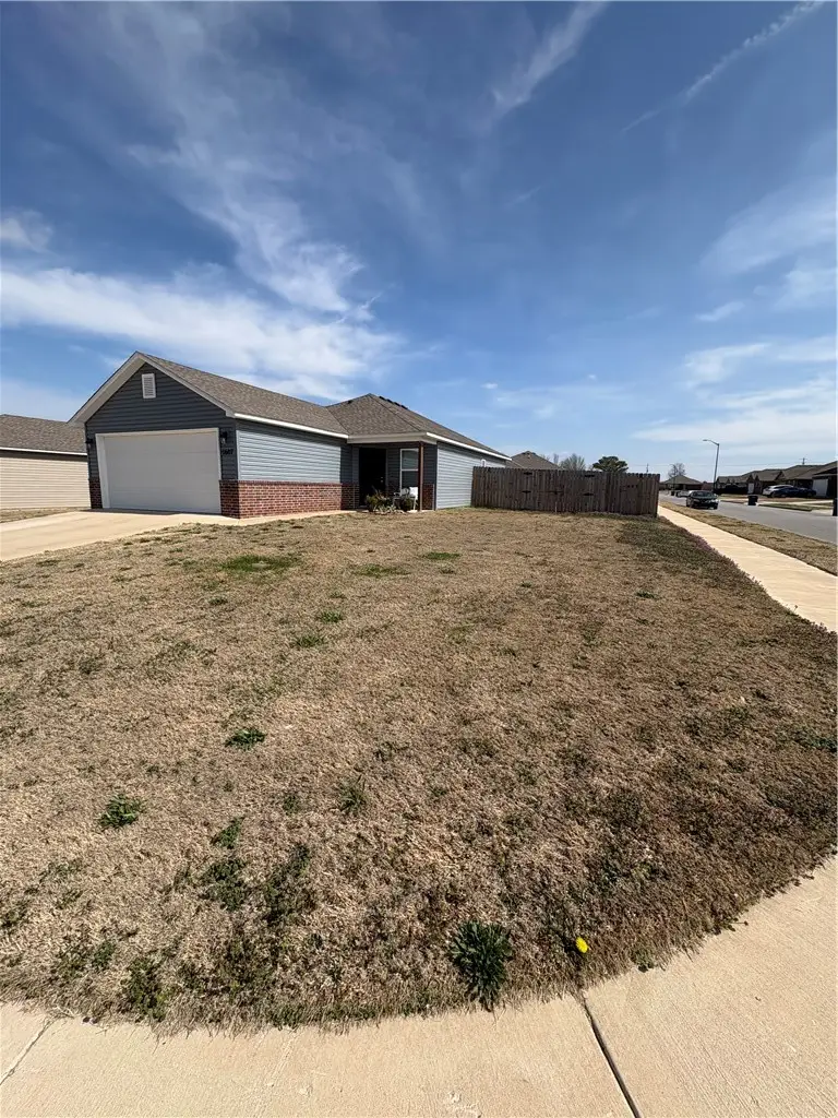 1607 S Blandford Street, Siloam Springs, AR 72761 - #3