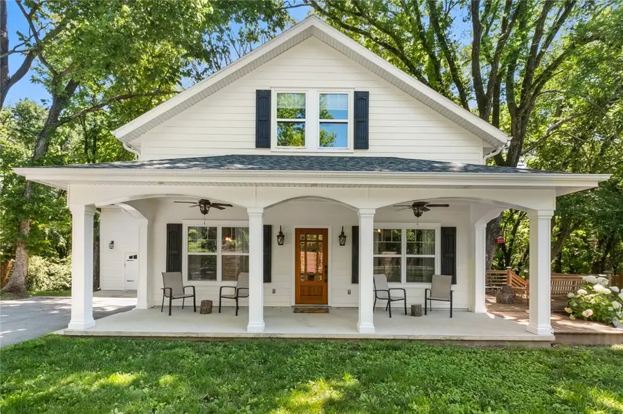 1330 S Curtis Avenue, Pea Ridge, AR 72751 - #2