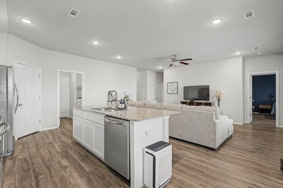 536 Woodcreek Loop, Lowell, AR 72745 - #3