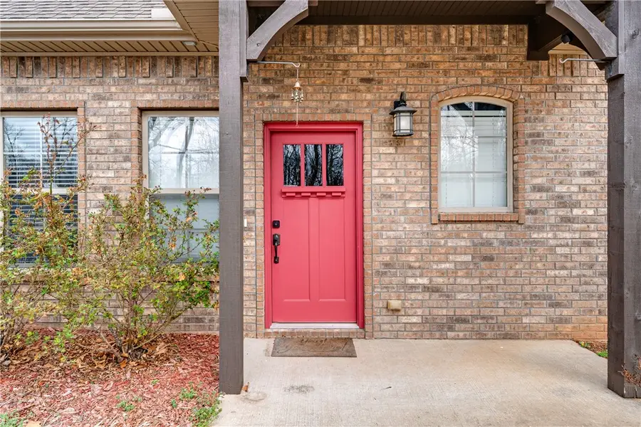 6 Worlaby Drive, Bella Vista, AR 72715 - #2