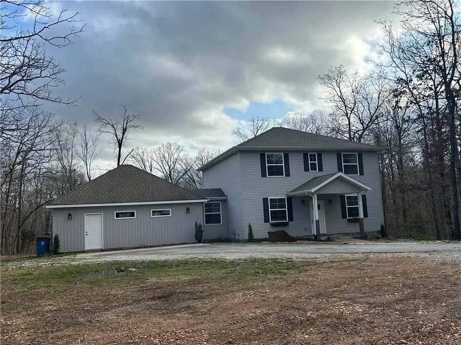 109 SE 11th Avenue, Gravette, AR 72736 - #2