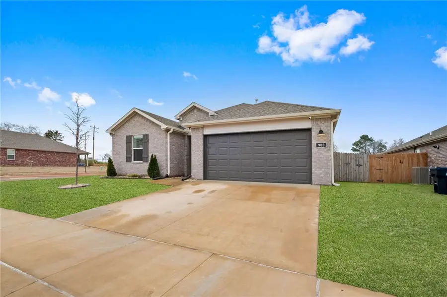 900 W Cottonwood Street, Rogers, AR 72758 - #3