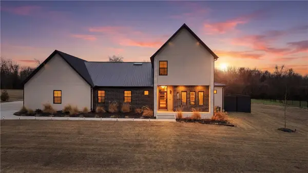 202 NE Healing Springs Street, Bentonville, AR 72713